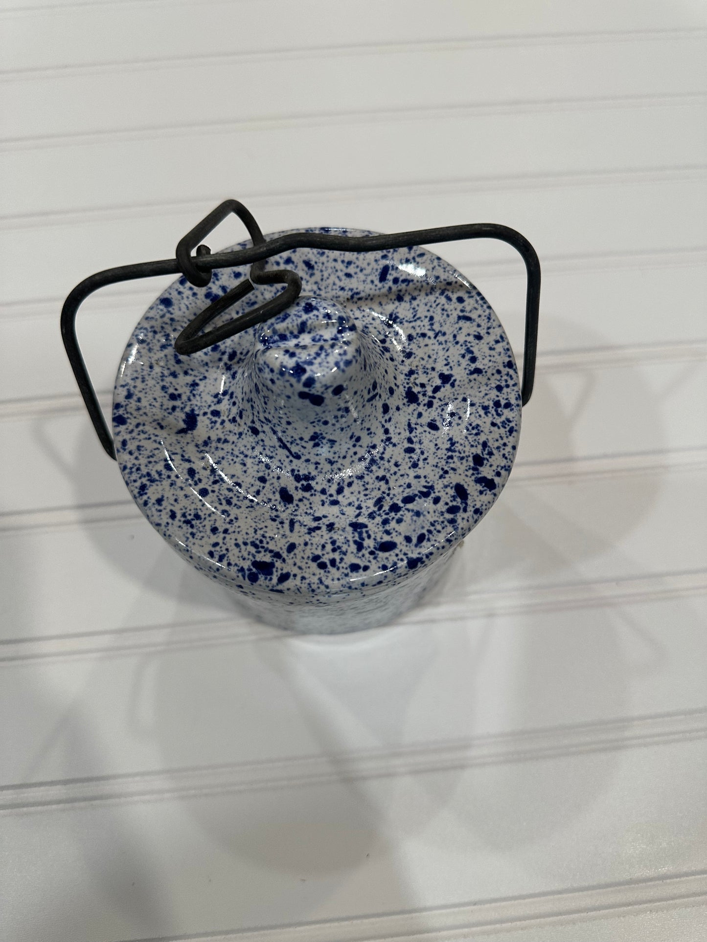 Pottery spongeware cheese crock