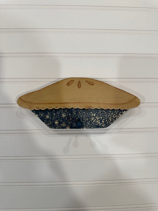 Wooden pie peg
