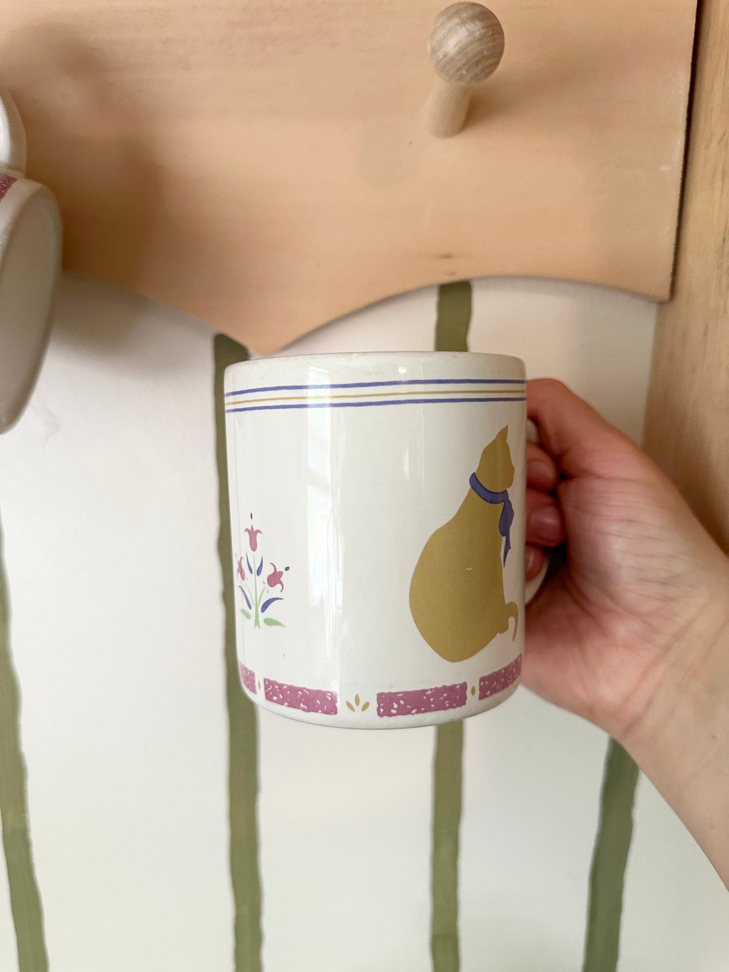 Pair of vintage cat folk mugs