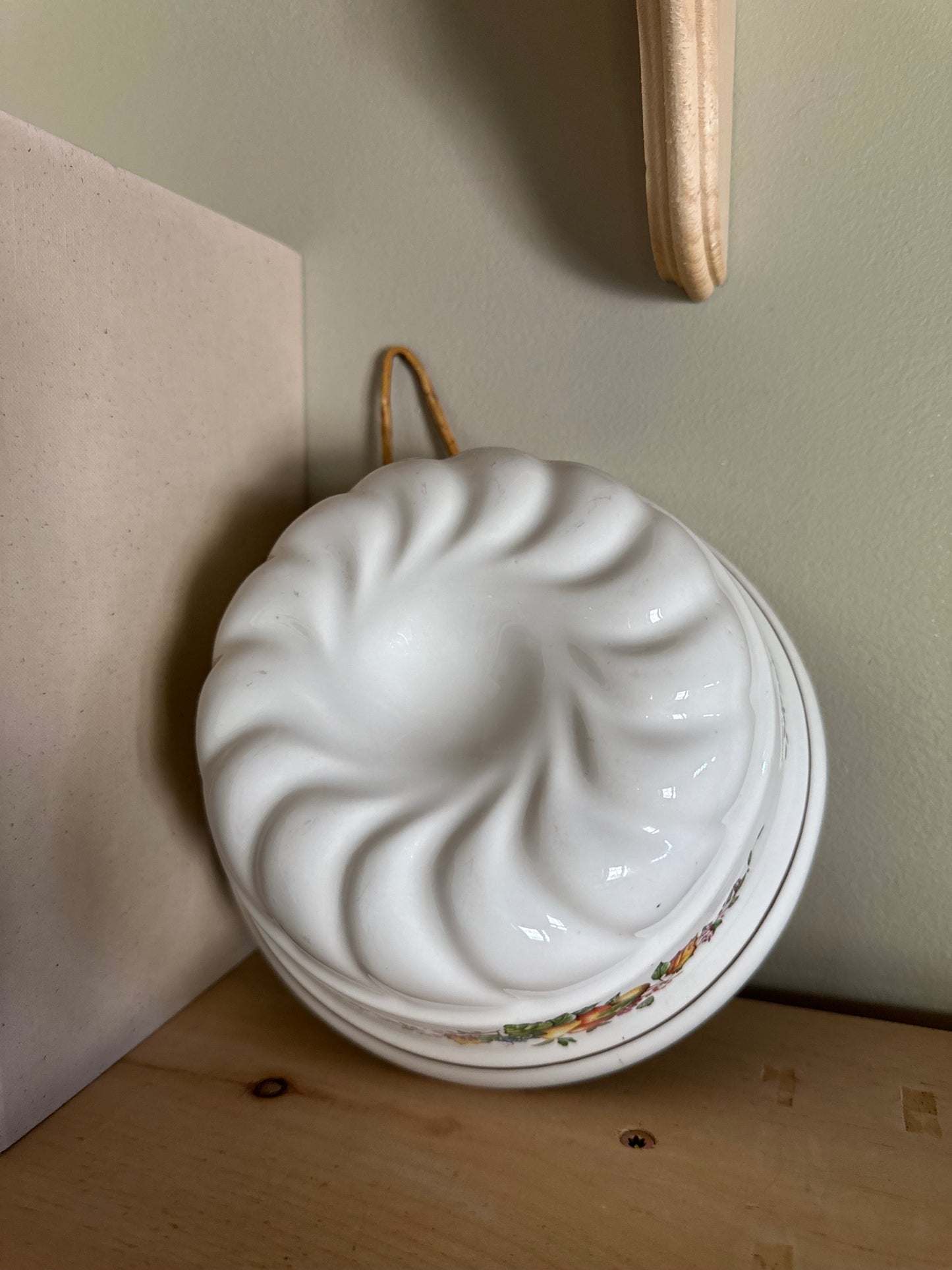 Ceramic mold with fall print